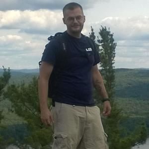 Meet your Posher, Dustin